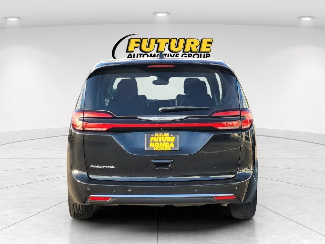 Used 2023 Black Chrysler Touring L image 8