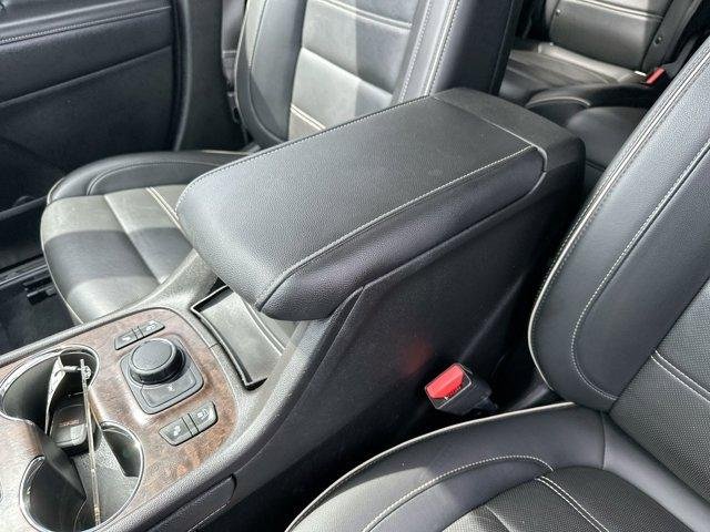 Used 2023 Summit White GMC Denali image 22