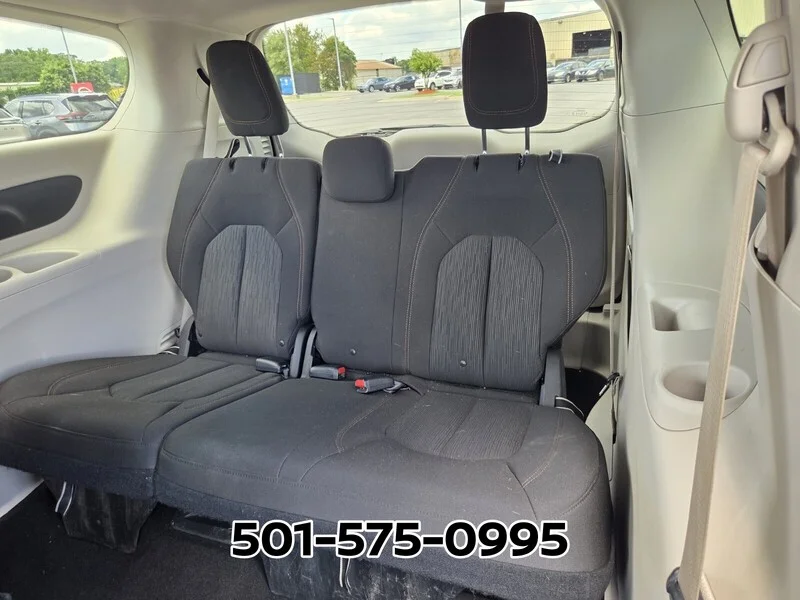 Used 2017 Crystal Metallic CHRYSLER TOURING FWD image 12