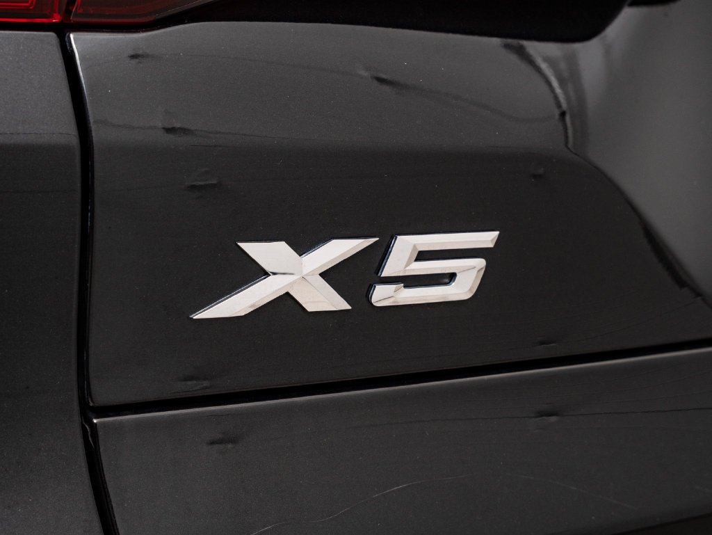 Used 2023 Black Sapphire Metallic BMW xDrive40i image 18