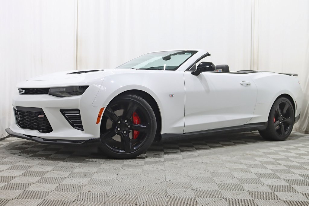 2018 Chevrolet Camaro SS photo 2