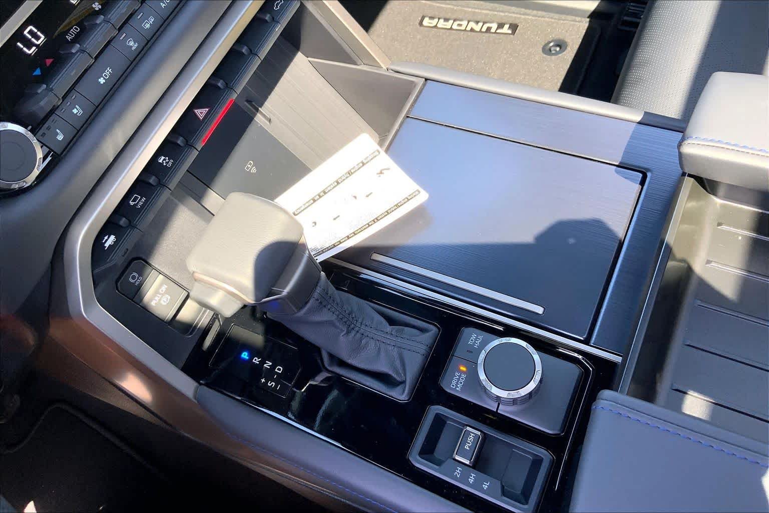 New 2026 Wind Chill Pearl Toyota Platinum image 7