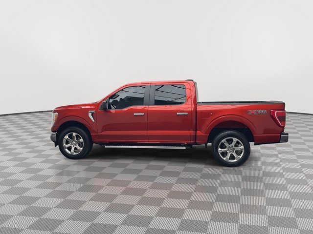 Used 2023 Hot Pepper Red Tinted Clearcoat Ford XLT image 37