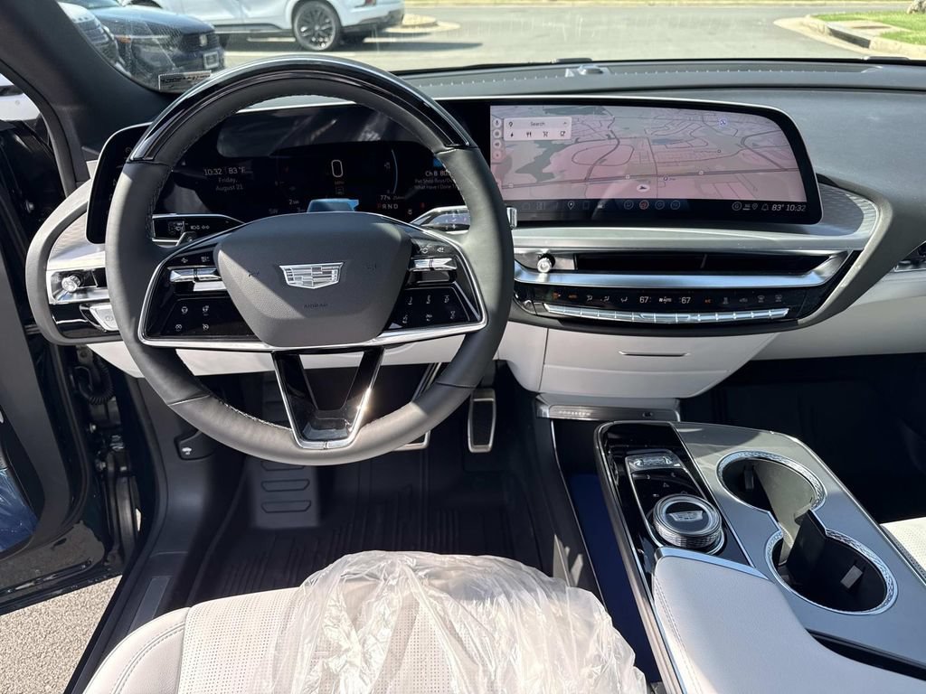 2027 Cadillac LYRIQ Luxury - Photo 10