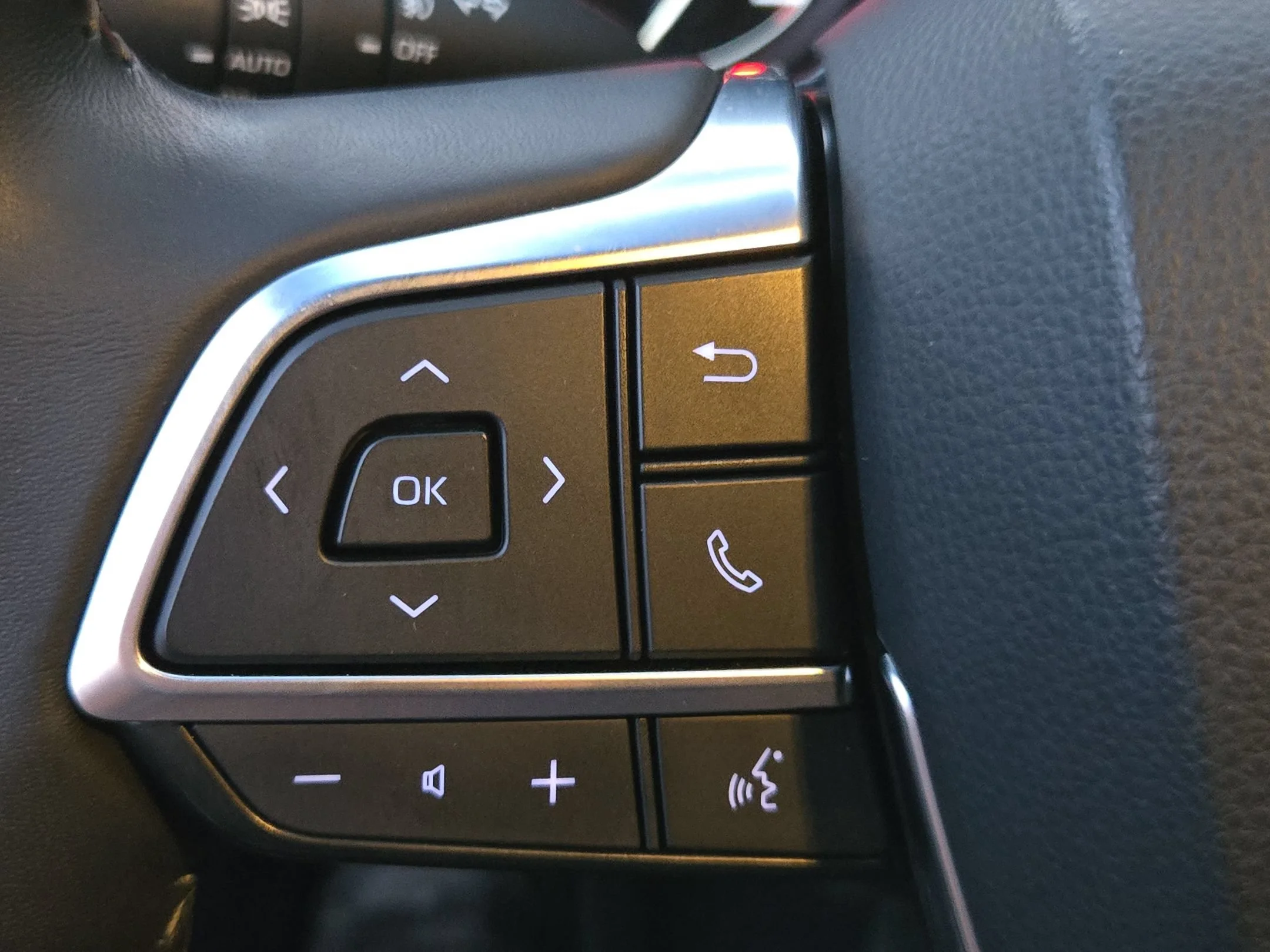 Used 2021 Midnight Black Metallic Toyota XSE image 28