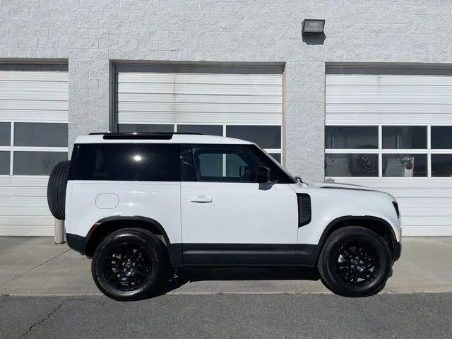 2024 Land Rover Defender 90 S P300's photo