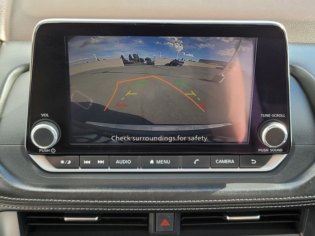 Used 2023 Gray Nissan SV image 16