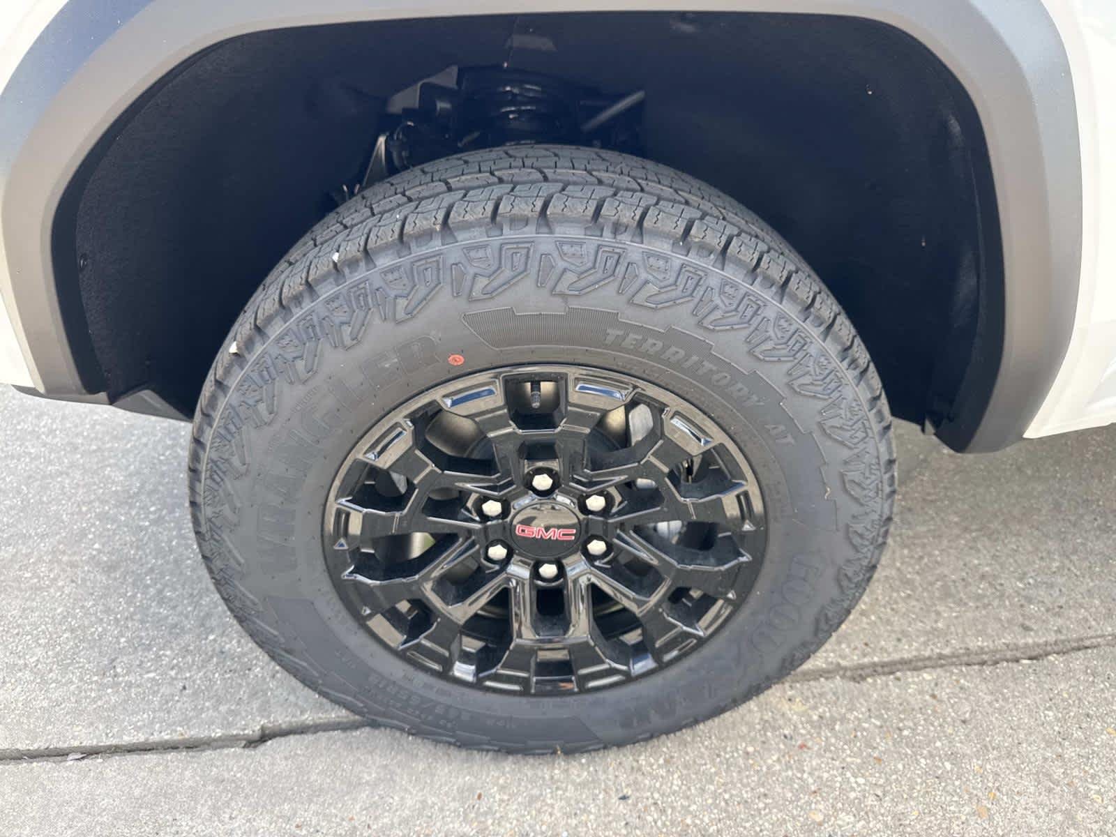 New 2026 Summit White GMC Elevation image 4