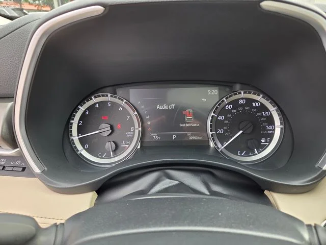 Certified Used 2023  Toyota XLE image 33