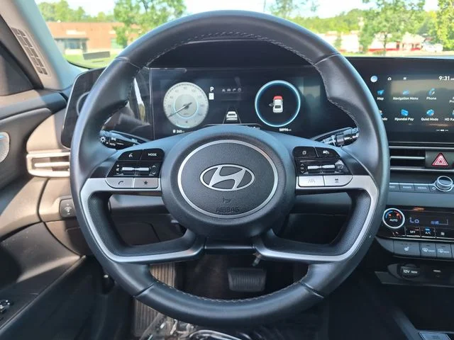 Used 2025 Gray Hyundai SEL Convenience image 31