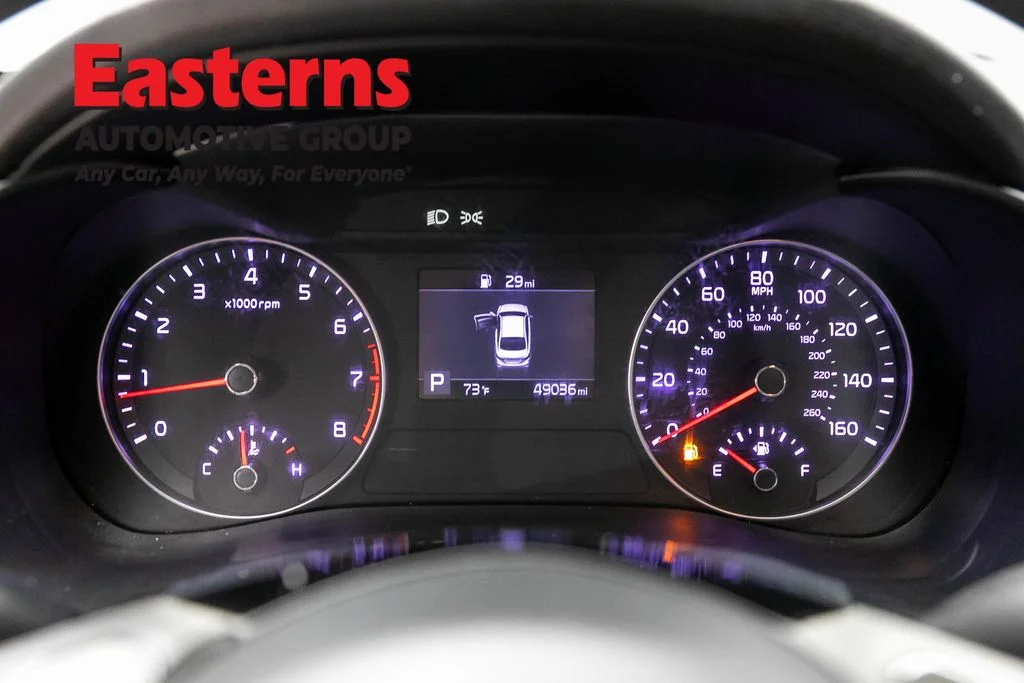 Used 2021 Gray Kia FE image 17