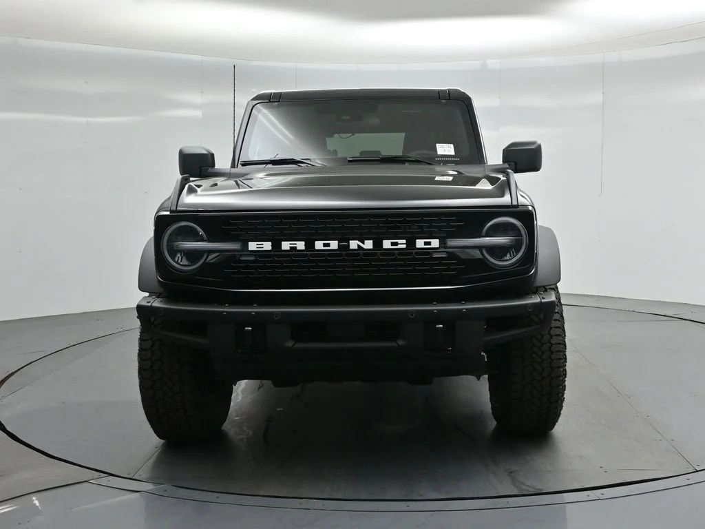 New 2026 Shadow Black Ford Badlands image 24