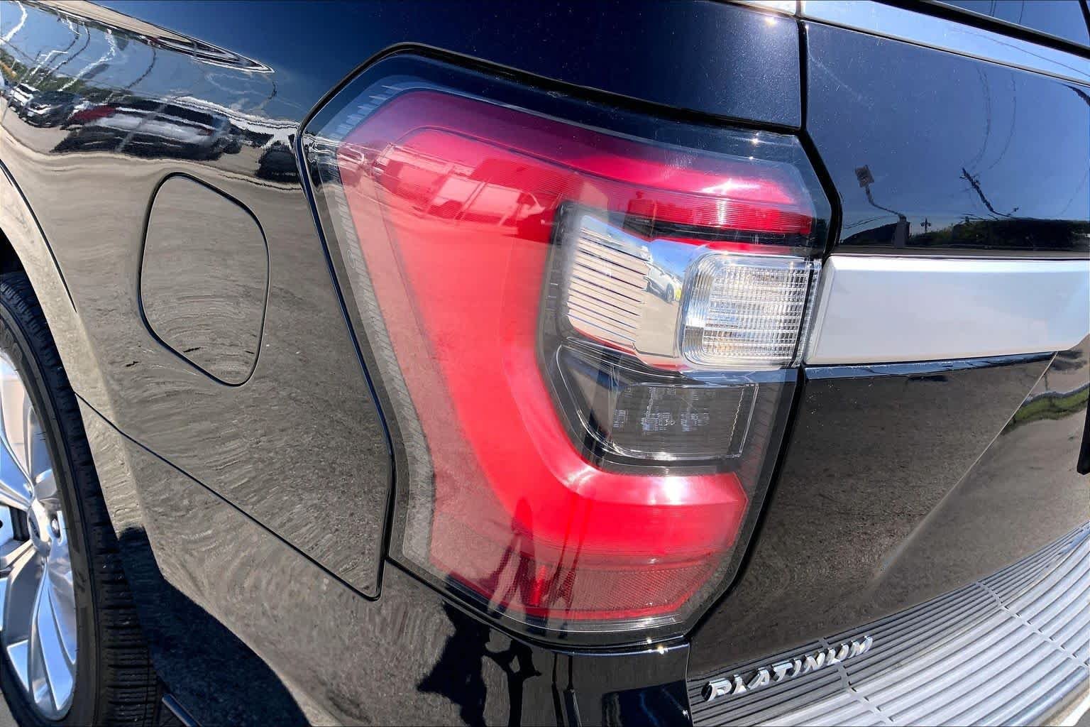 Used 2019 Agate Black Metallic Ford Platinum image 55