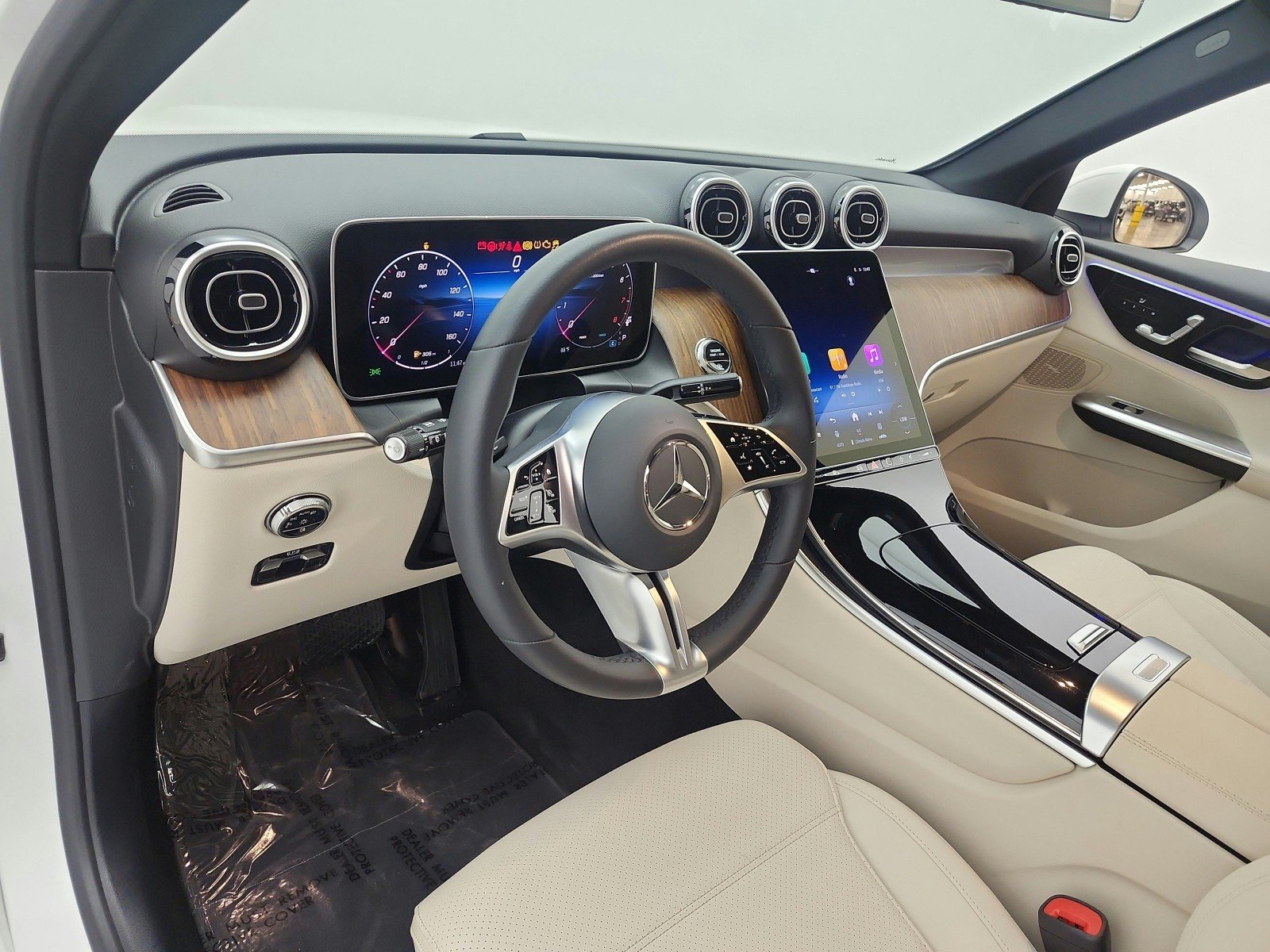 Certified Used 2026 Polar White Mercedes-Benz GLC 300 SUV image 9