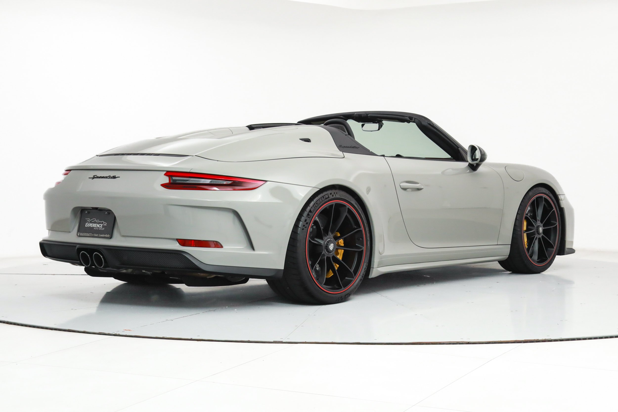 Used 2019 Chalk Porsche Speedster image 6