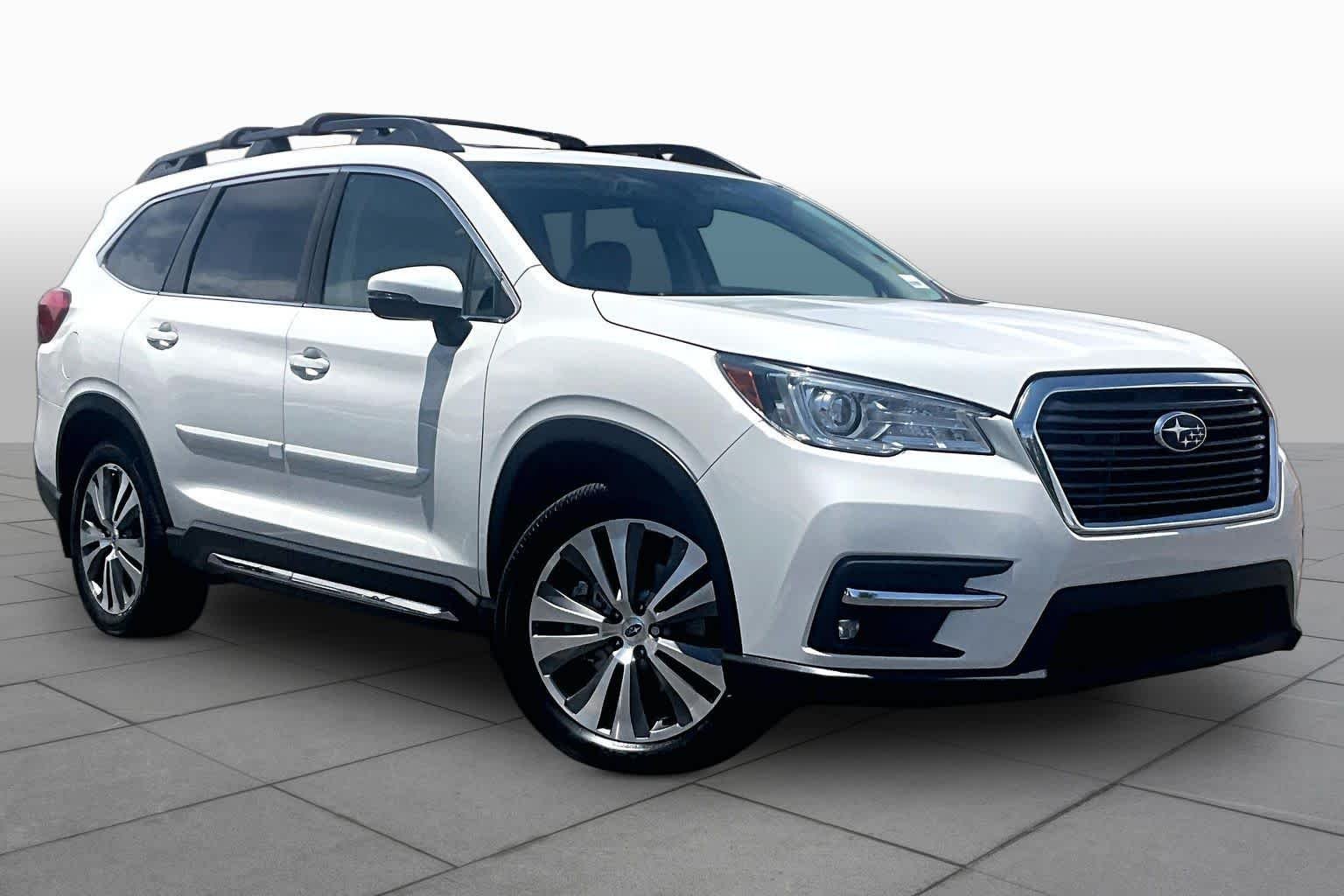 Used 2020 Crystal White Pearl Subaru Limited image 3