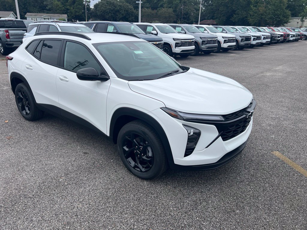 2026 Chevrolet Trax LT - Photo 9