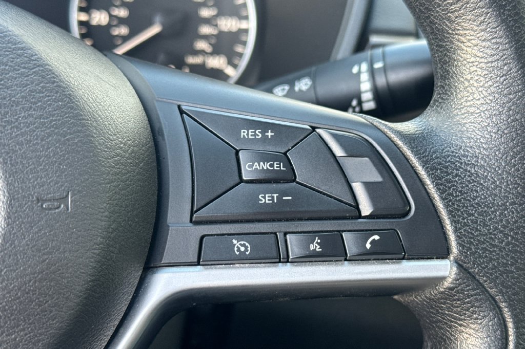 Used 2024 Silver Nissan 2.5 SV image 29