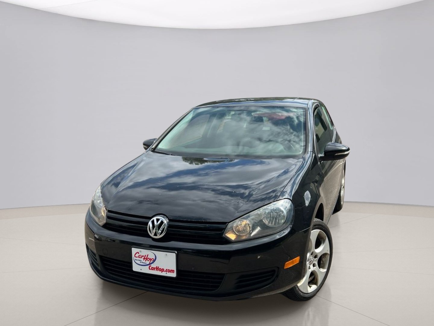 2012 Volkswagen Golf 2-door 6AT w/Convenience's photo