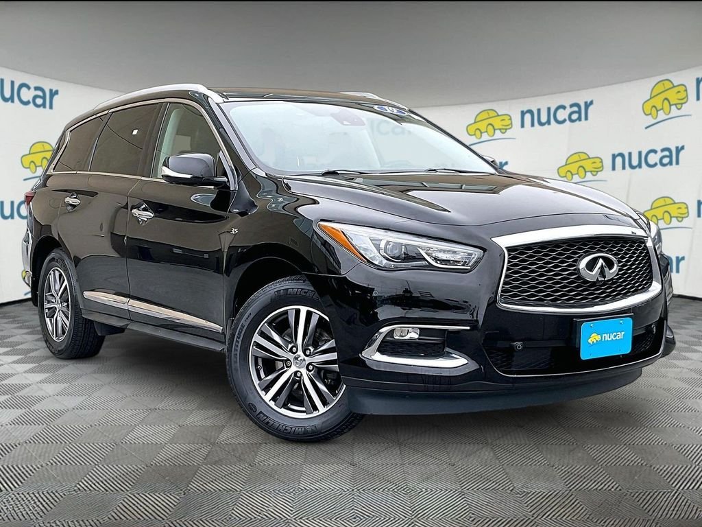 Used 2019 Black INFINITI LUXE image 1