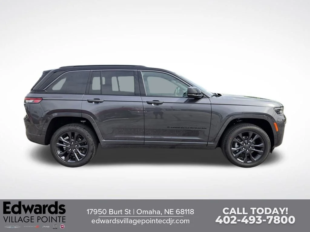 New 2026 Baltic Gray Metallic Clear-Coat Exterior Paint Jeep Limited Reserve image 2