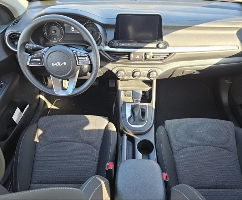 Used 2023 Red Kia LXS image 11