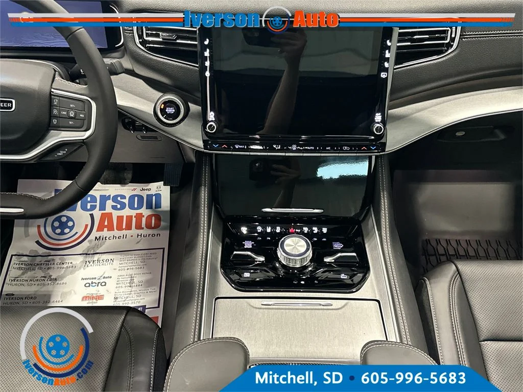 New 2026 Steel Blue Exterior Paint Jeep Upland image 28