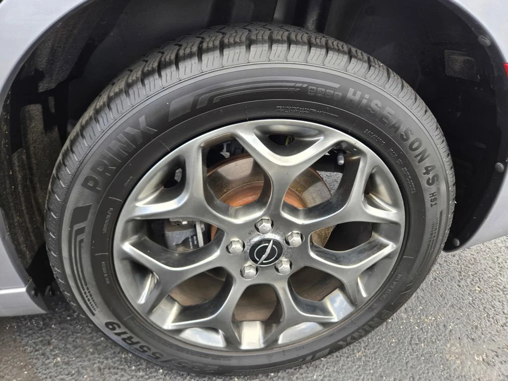 Used 2015 Billet Silver Metallic Clearcoat Chrysler C image 47