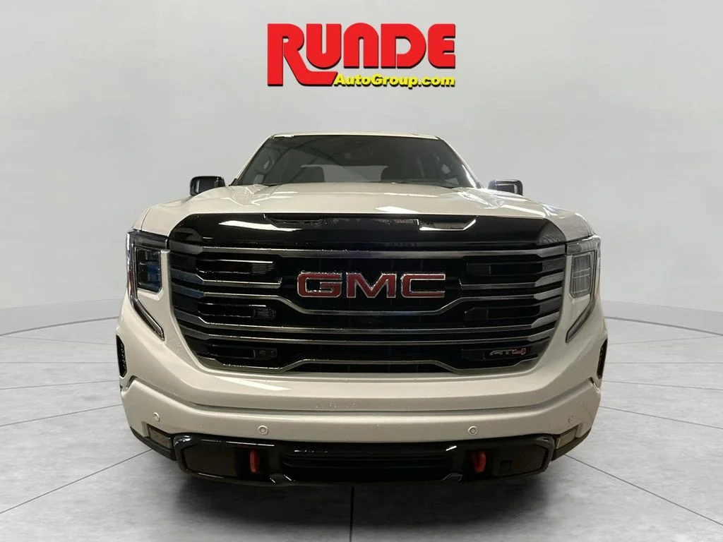 Used 2025 Summit White GMC AT4 image 8