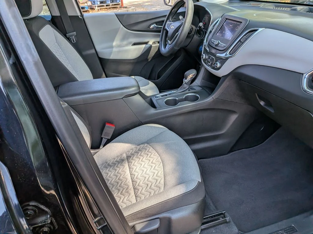 Used 2022 Black Chevrolet LS image 14