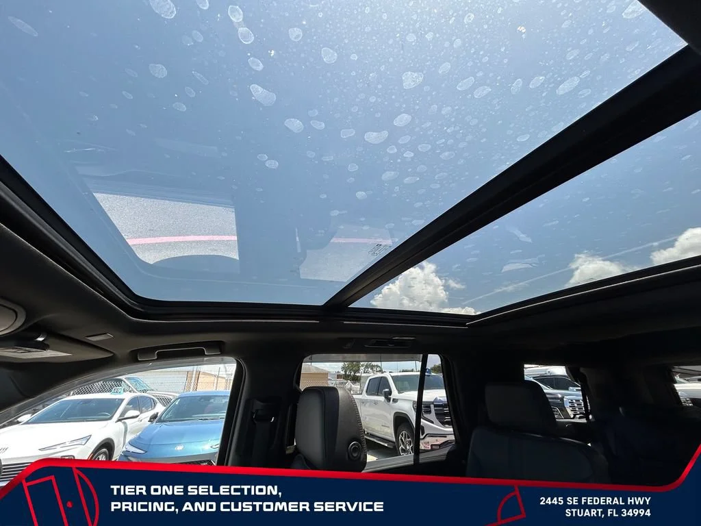 Used 2021 BLACK Chevrolet RST image 32