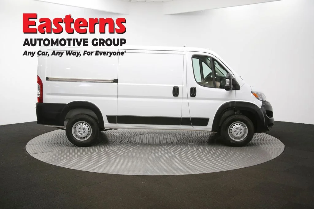 Used 2025 White Ram Base image 41