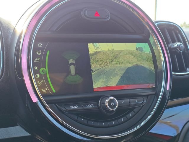 Used 2018 Chili Red MINI Base image 29