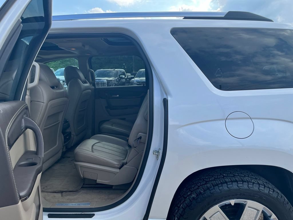 Used 2016 WHITE FROST TRICOAT GMC Denali image 27