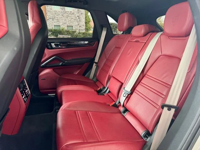 2022 Porsche Cayenne Platinum Edition - Photo 22