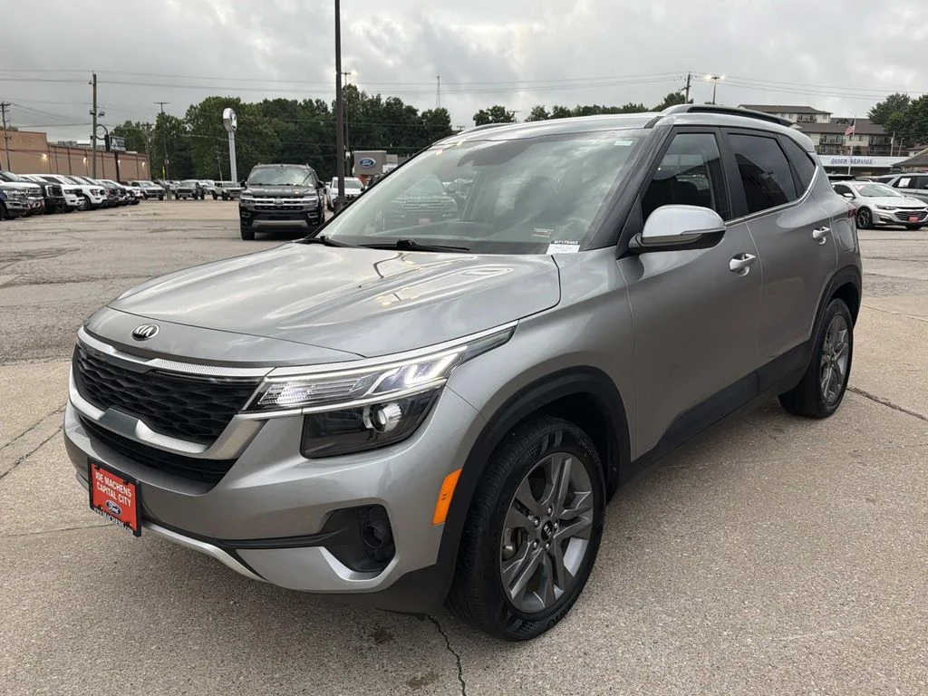 Used 2021 Gray Kia S image 9