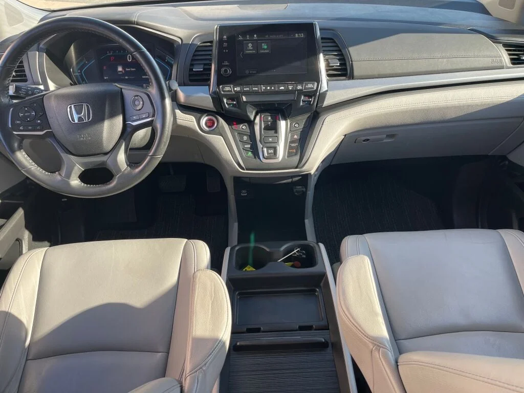 Used 2022 Lunar Silver Metallic Honda EX-L image 31