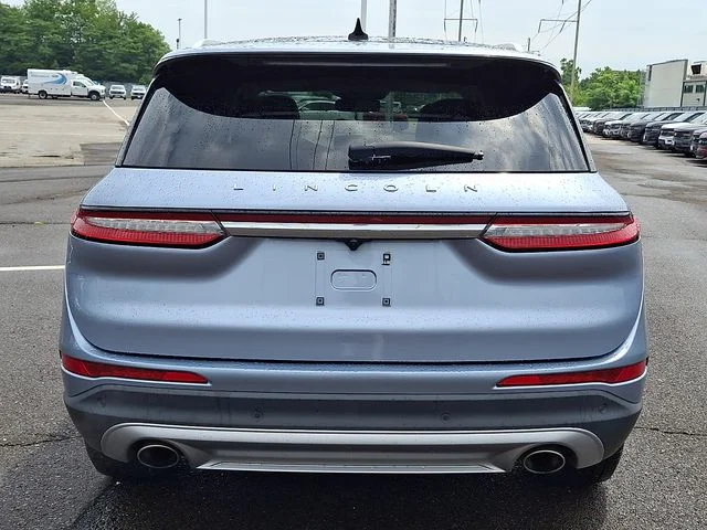 Used 2022 Blue Metallic Lincoln Standard image 5