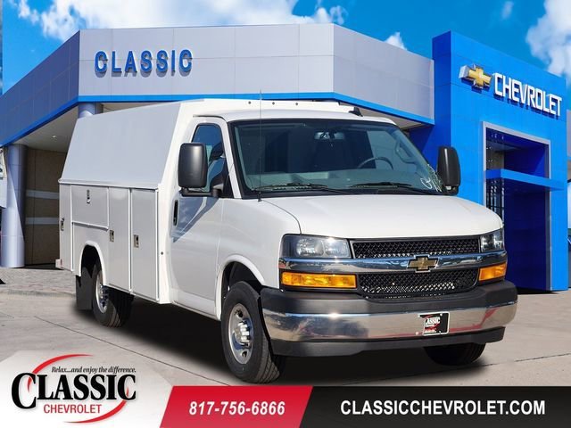 New 2025 Chevrolet Express Cutaway 3500 1WT