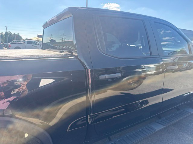 Used 2020 Black GMC Base image 9