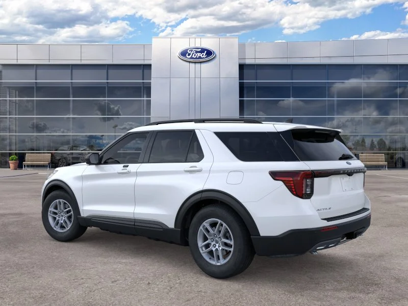 New 2026 Star White Metallic Tri-Coat Ford Active image 4