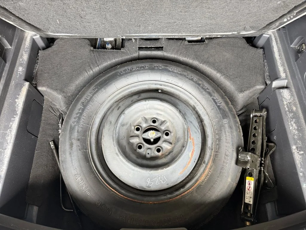 Used 2016 Blue Jeep Sport image 23