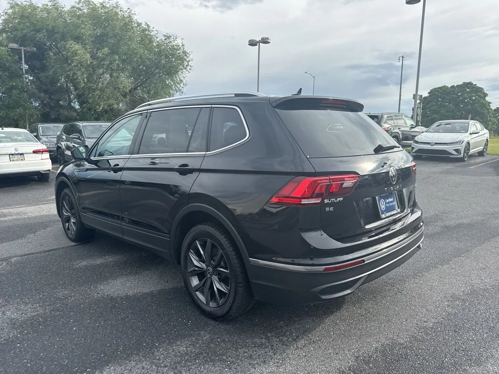 Certified Used 2022 Black Volkswagen 2.0T SE image 18