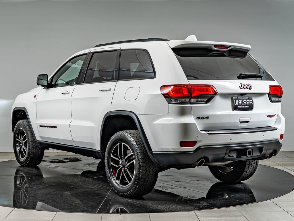 Used 2019 Bright White Clearcoat Jeep Trailhawk image 7