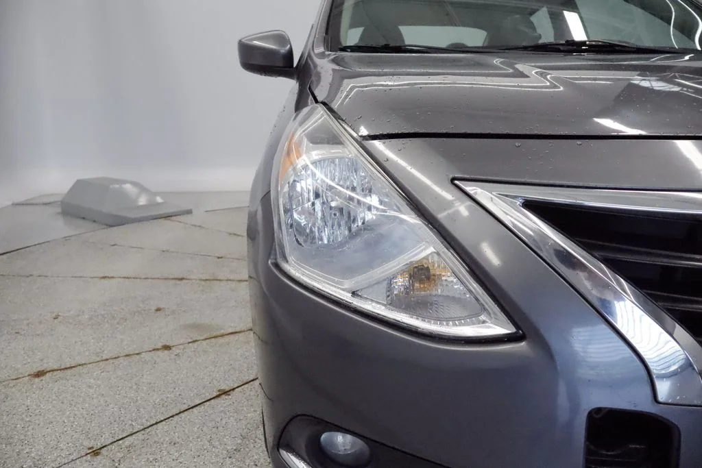Used 2018 Gray Nissan 1.6 SV image 4
