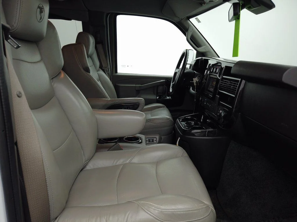 Used 2020 Summit White GMC Explorer Limited SE image 41