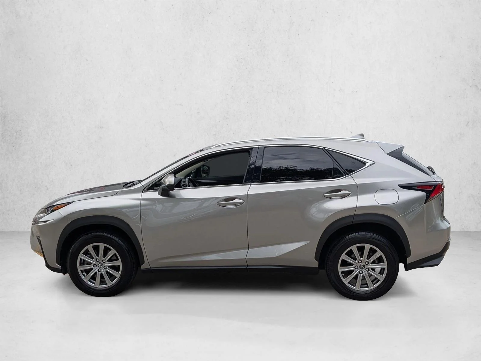 2021 Lexus NX 300 - Photo 9