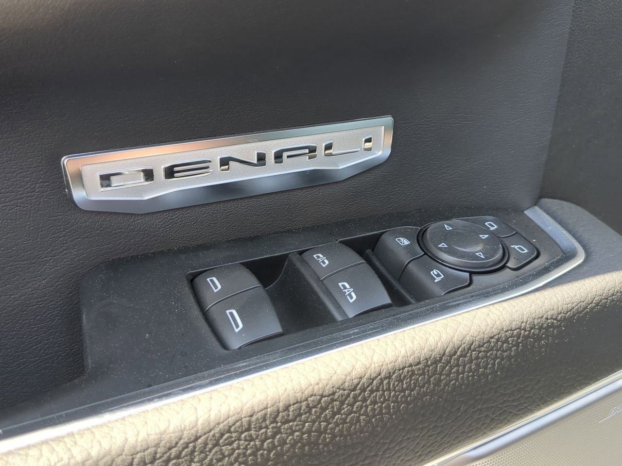 Used 2026 Sterling Metallic GMC Denali image 24