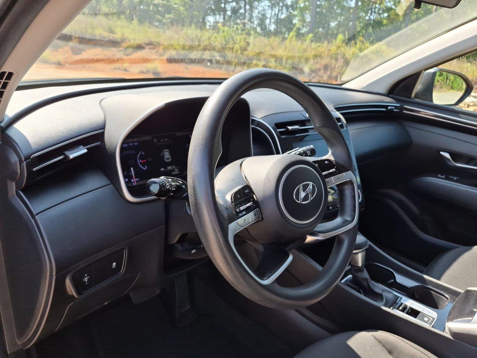 Used 2022 Amazon Gray Hyundai SE image 18