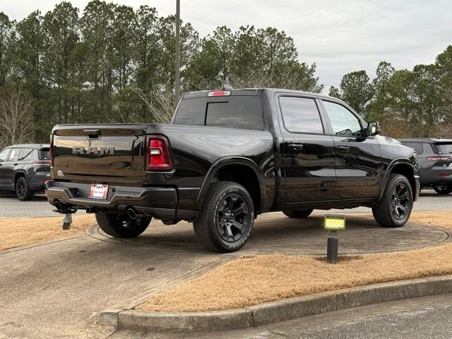 New 2026 Diamond Black Crystal Pearl-Coat Exterior Paint RAM Big Horn/Lone Star image 7